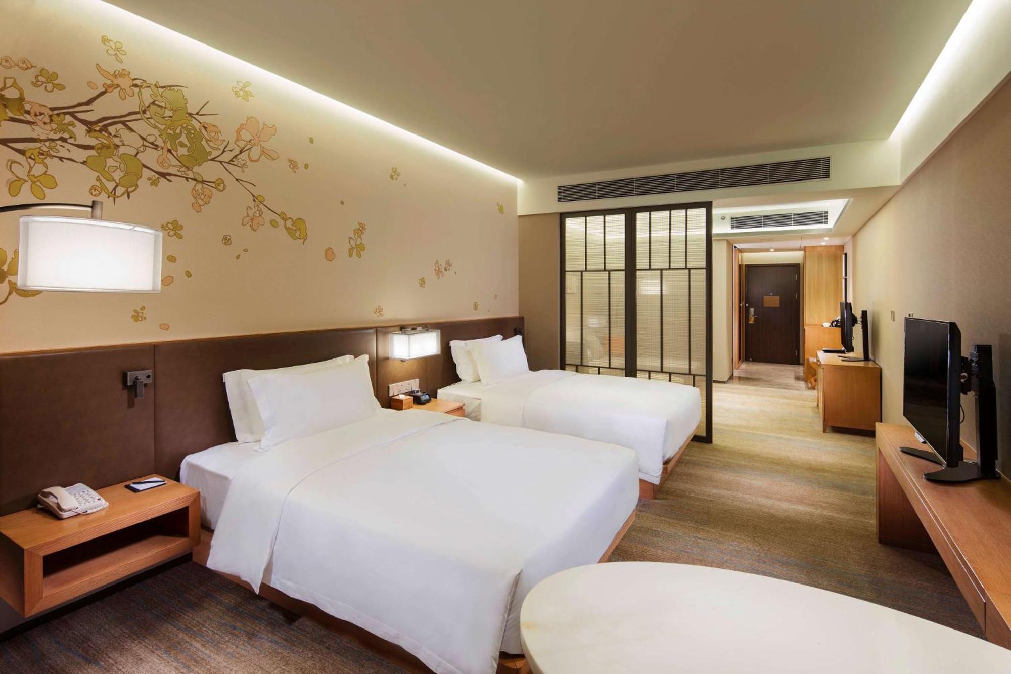 Hilton Garden Inn Shiyan Екстериор снимка