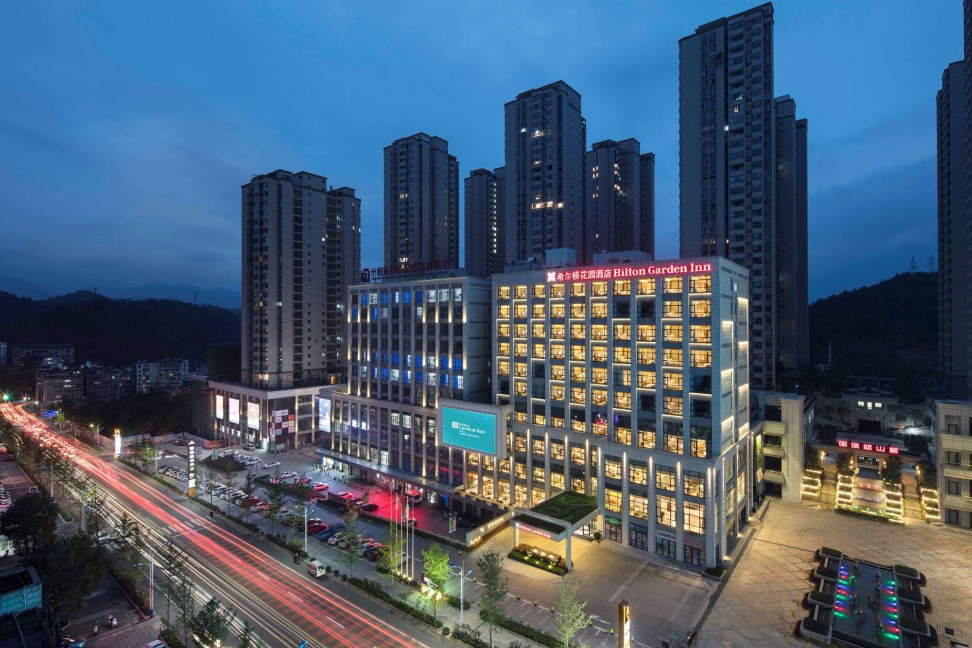 Hilton Garden Inn Shiyan Екстериор снимка